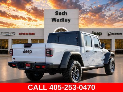 Used 2021 Jeep Gladiator Mojave AWD/4WD image 7