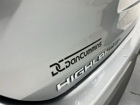 Used 2023 Toyota Highlander LE image 26