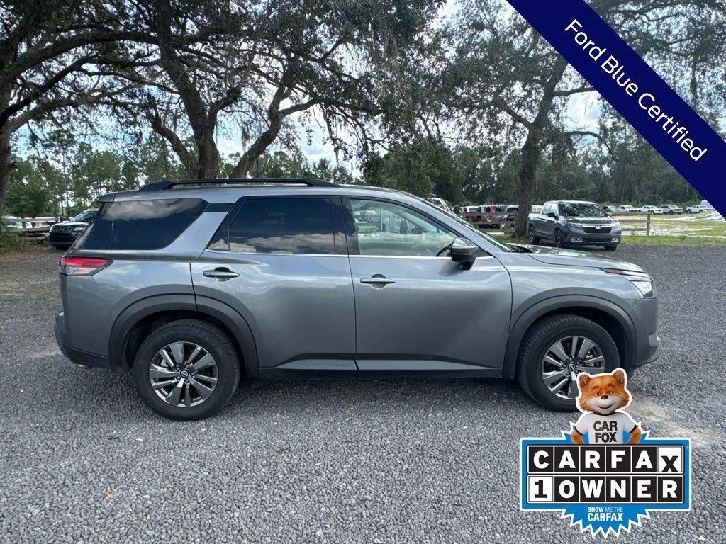Used 2025 Nissan Pathfinder SV FWD image 8