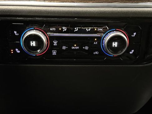 Used 2024 GMC Sierra 1500 Elevation image 18