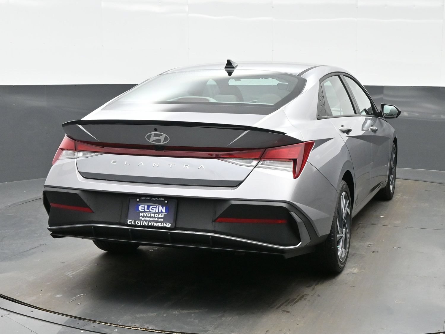 Used 2025 Hyundai Elantra Sport FWD image 5