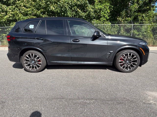 Used 2024 BMW X5 xDrive50e w/ M Sport Package AWD/4WD image 4
