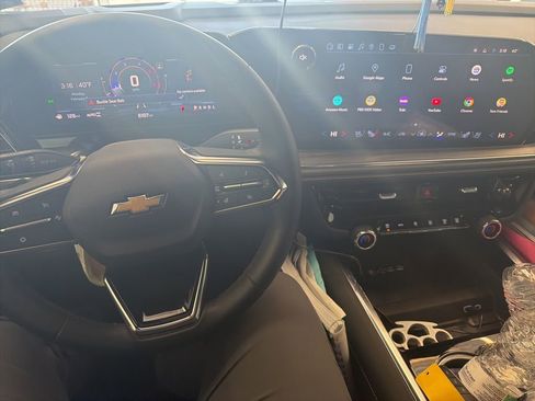 Used 2025 Chevrolet Tahoe Premier w/ Sun And Tow Package image 18