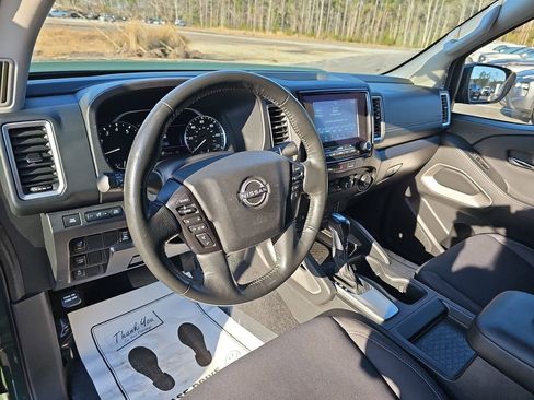 Used 2024 Nissan Frontier SV w/ SV Convenience Package image 19