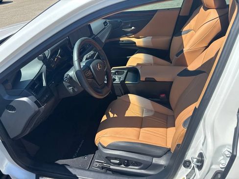 Used 2024 Lexus ES 300h Ultra Luxury FWD image 17