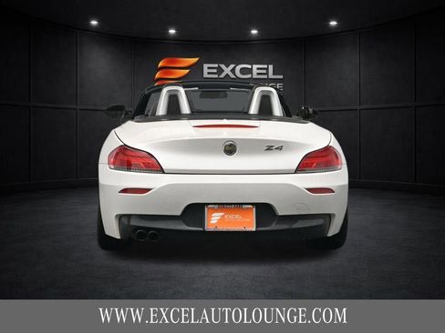 Used 2012 BMW Z4 sDrive28i image 5