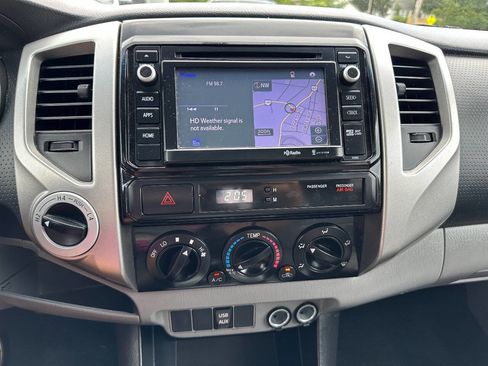 Used 2014 Toyota Tacoma 4x4 Double Cab image 16