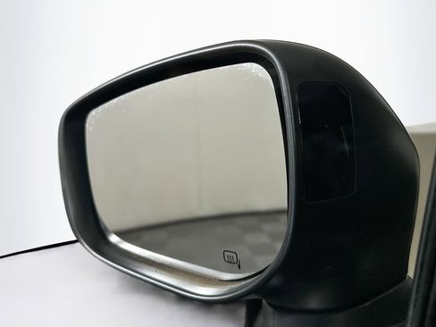 Used 2023 Subaru Ascent Premium w/ Convenience Package image 16