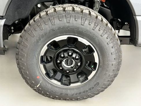 New 2026 Ford F250 Platinum w/ Tremor Off-Road Package image 8