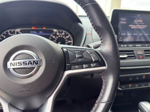 Used 2021 Nissan Altima 2.5 SR image 12