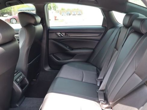 Used 2022 Honda Accord Sport image 7
