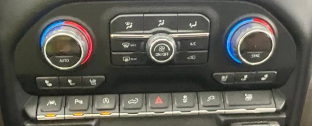 Used 2019 Chevrolet Silverado 1500 LTZ w/ LTZ Premium Package AWD/4WD image 15