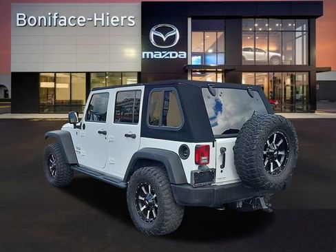 Used 2018 Jeep Wrangler Unlimited Sport w/ Connectivity Group image 3