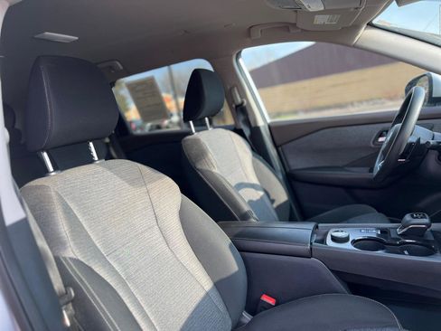 Used 2022 Nissan Rogue SV image 42