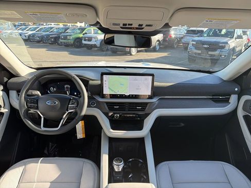 New 2026 Ford Explorer Platinum w/ LUX Leather Package image 24
