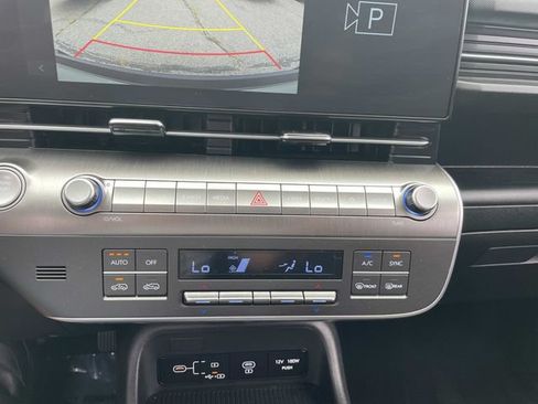 Certified 2025 Hyundai Kona SEL AWD/4WD image 23
