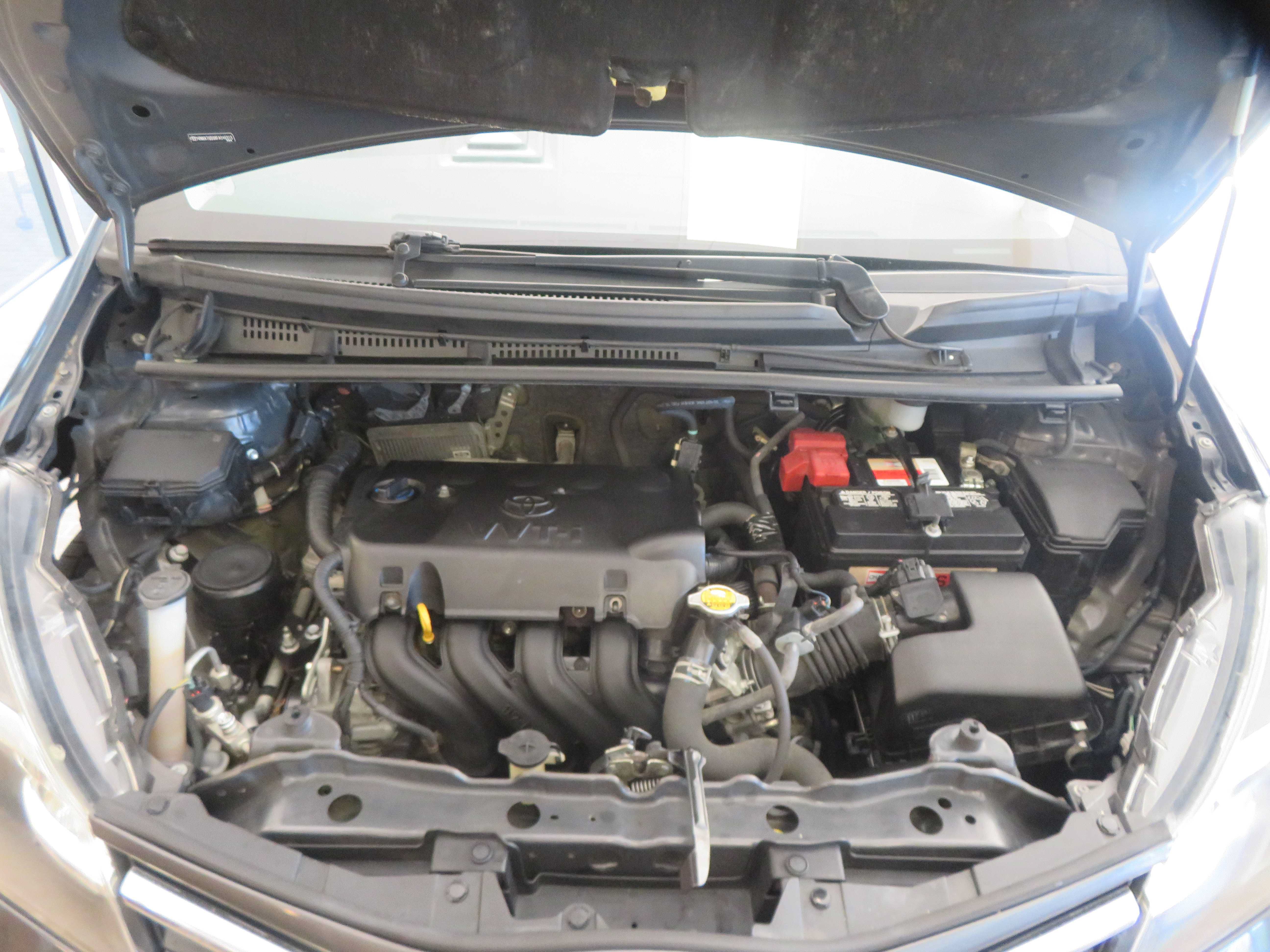 Used 2015 Toyota Yaris L FWD image 48