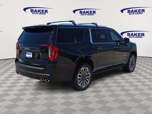 Used 2023 GMC Yukon XL Denali Ultimate AWD/4WD image 5