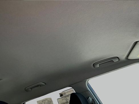 Used 2025 Kia Soul LX w/ LX Technology Package FWD image 27