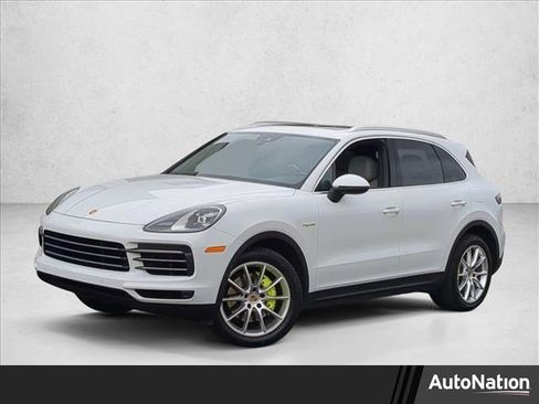 Used 2019 Porsche Cayenne E-Hybrid image 1