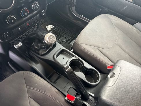 Used 2017 Jeep Wrangler Sport AWD/4WD image 25