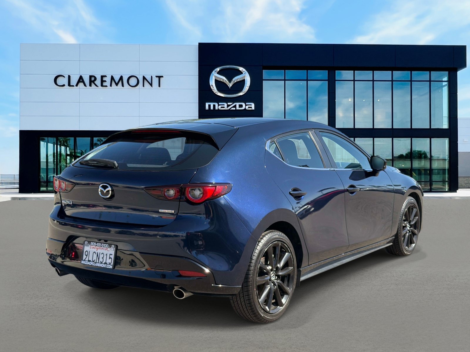Used 2024 MAZDA MAZDA3 s FWD image 5