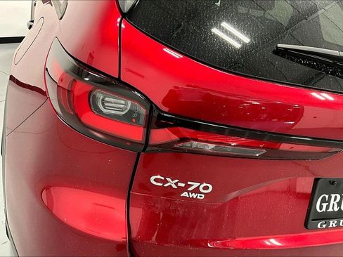 Used 2025 MAZDA CX-70 Plug-In Hybrid w/ Premium Pkg image 39