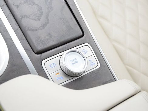 Used 2022 Genesis GV80 3.5T w/ Prestige Package 07 AWD/4WD image 29