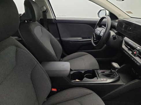 Used 2025 Kia K4 FWD image 21