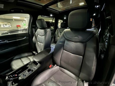 Used 2024 Cadillac XT6 Sport image 19