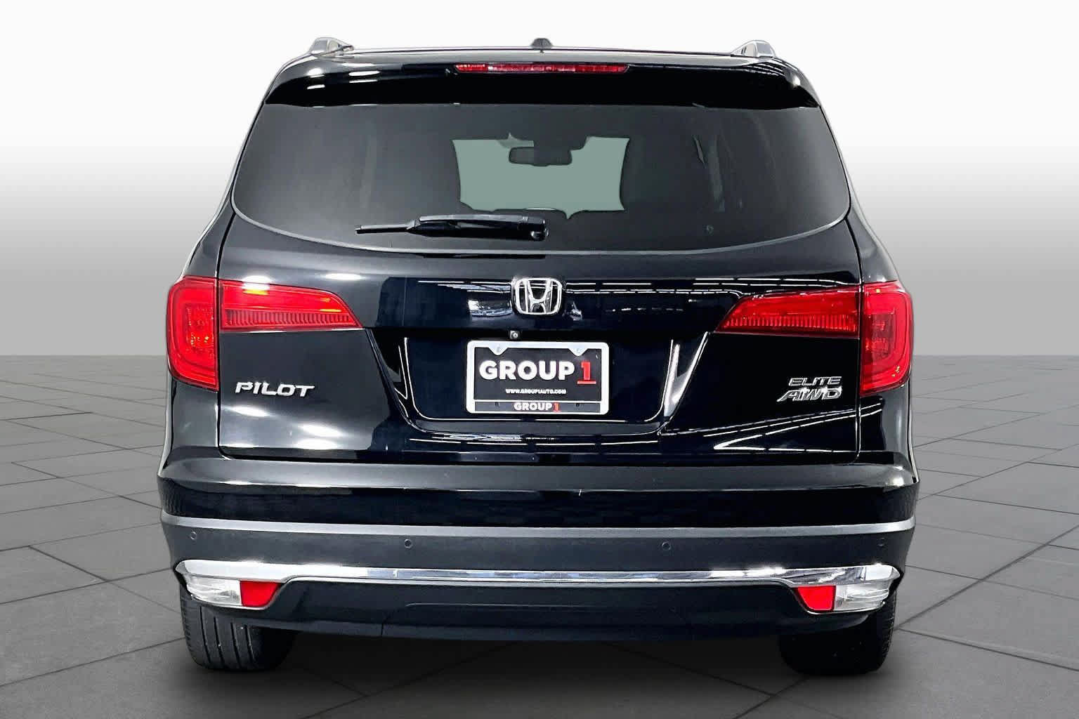 Used 2016 Honda Pilot Elite image 5