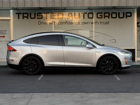 Used 2016 Tesla Model X 90D AWD/4WD image 9
