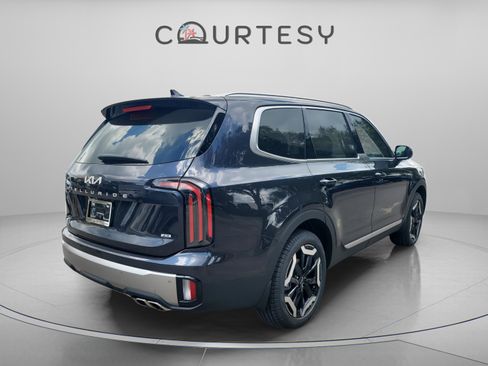 New 2025 Kia Telluride EX w/ EX Captain's Chair Package image 3