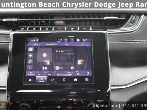 Used 2025 Jeep Grand Cherokee L Altitude image 15