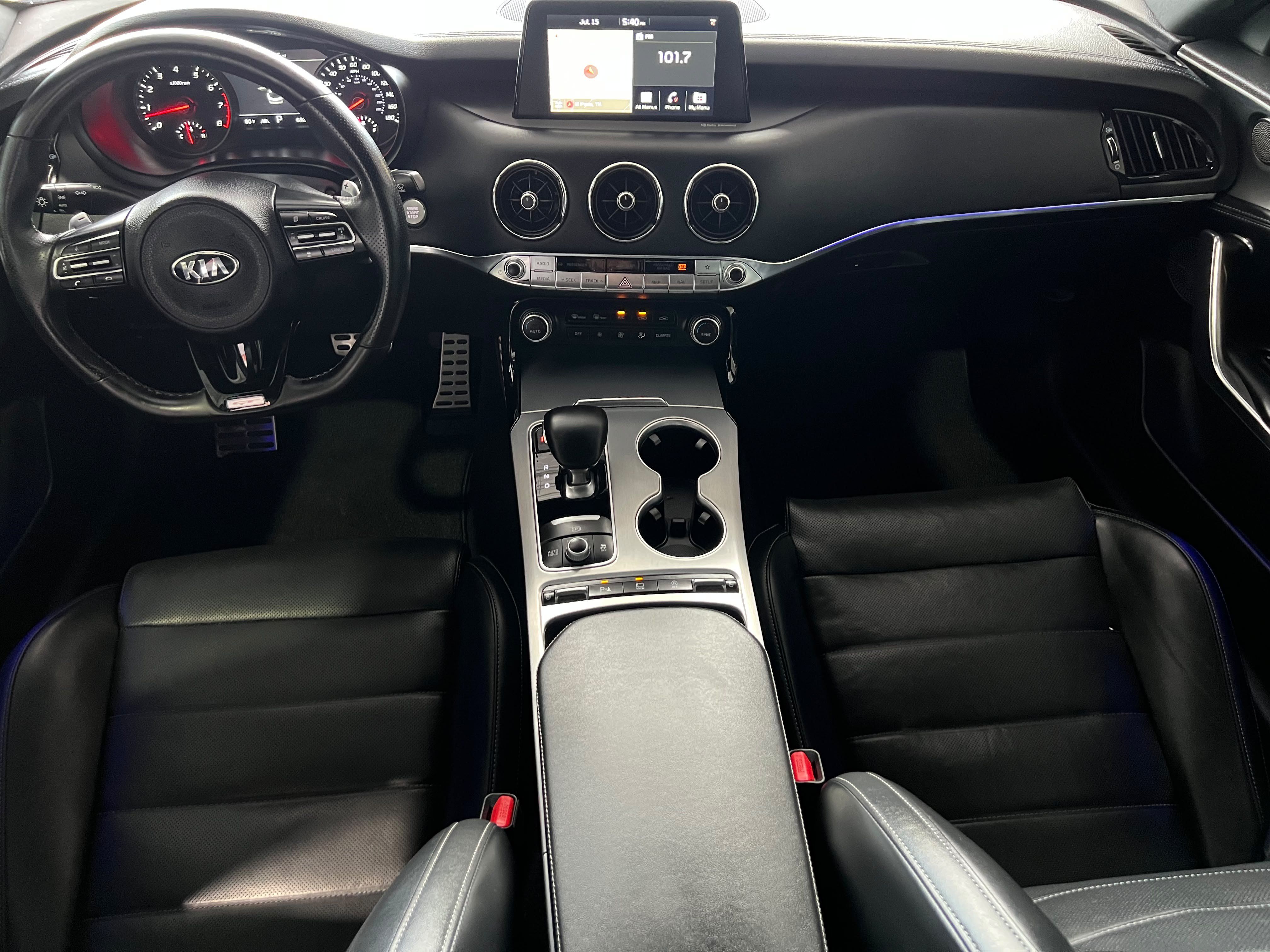 Used 2021 Kia Stinger GT2 RWD image 17
