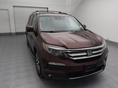 Used 2016 Honda Pilot Touring image 14