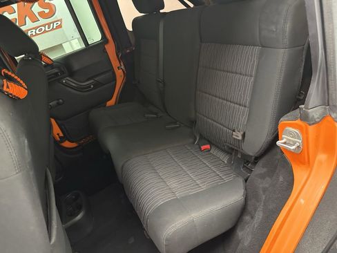 Used 2012 Jeep Wrangler Unlimited Sport AWD/4WD image 13