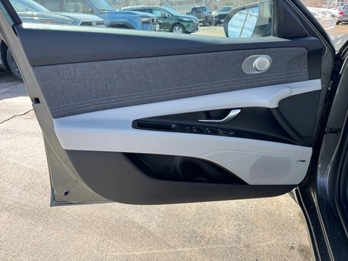 New 2026 Hyundai Elantra Limited FWD image 22