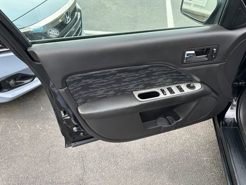 Used 2011 Ford Fusion SE w/ 202A Rapid Spec Order Code image 21