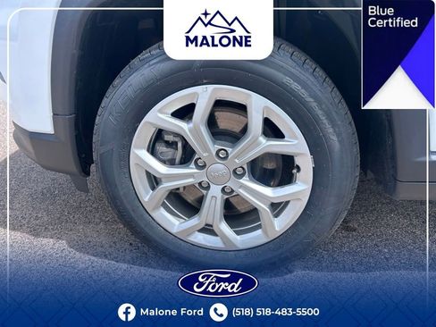 Used 2024 Jeep Compass Latitude AWD/4WD image 38