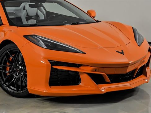 Used 2023 Chevrolet Corvette Z06 w/ Battery Protection Package RWD image 3