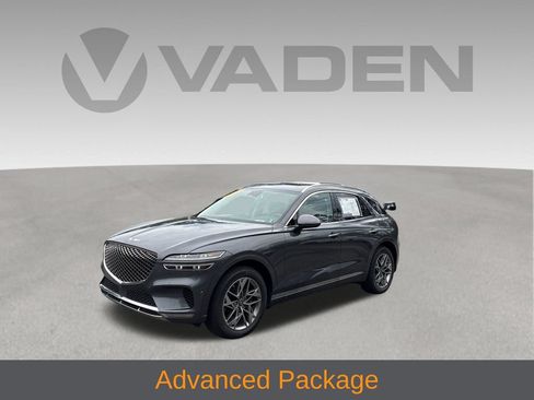 Used 2022 Genesis GV70 2.5T w/ Advanced Package AWD/4WD image 3