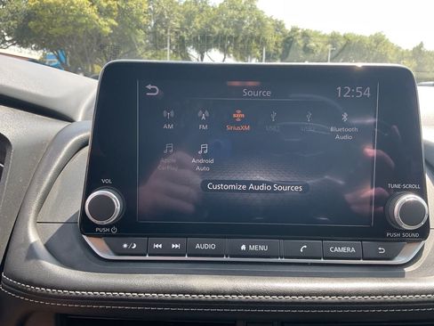 Used 2025 Nissan Rogue SV FWD image 31