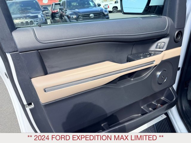 Used 2024 Ford Expedition Max Limited AWD/4WD image 10