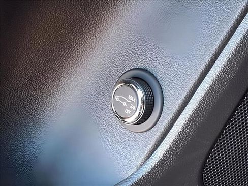 New 2025 Chevrolet Blazer RS w/ Driver Confidence II Package image 18