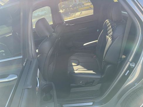 Used 2022 Hyundai Palisade Calligraphy image 10