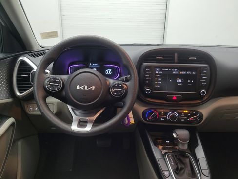 Used 2025 Kia Soul LX w/ LX Technology Package image 22