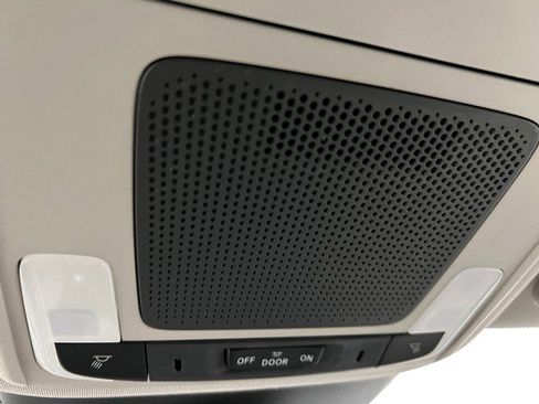 New 2025 Honda Pilot EX-L image 22