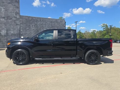 Used 2024 Chevrolet Silverado 1500 Custom w/ Turbomax Blackout Package RWD image 9