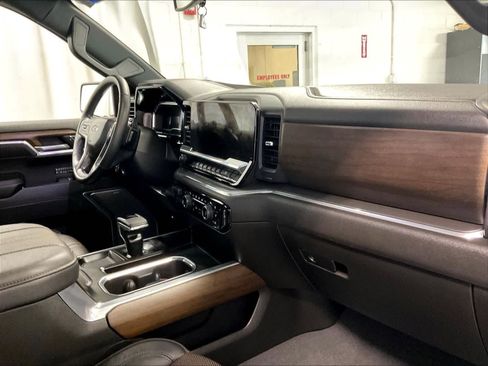 Used 2025 Chevrolet Silverado 1500 High Country w/ Midnight Edition image 14